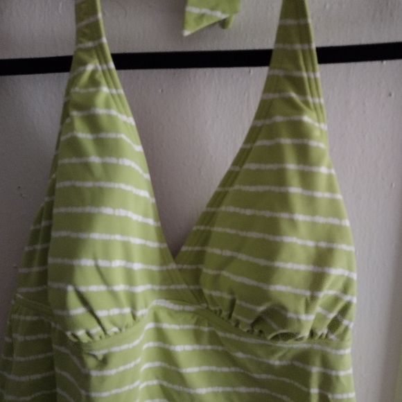 Lands' End Swim Top 8 - Picture 2 of 4